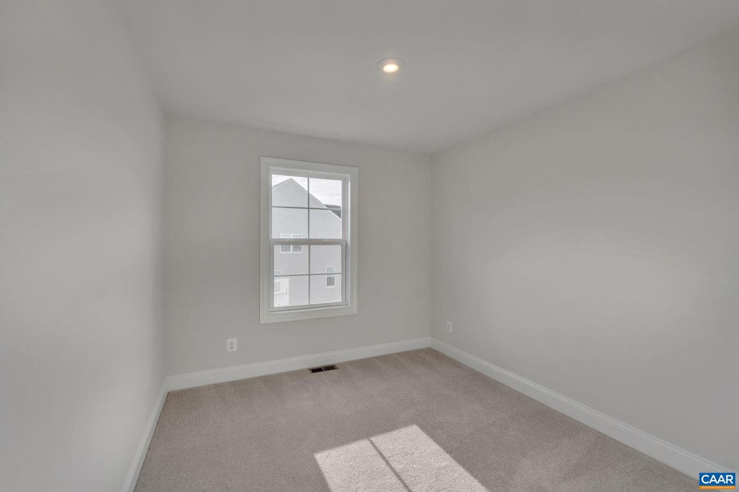 273 Gibraltar Dr photo 22