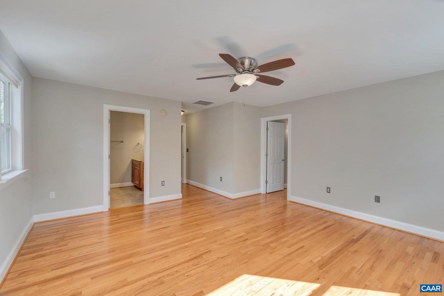 2313 Wayne Ave photo 22