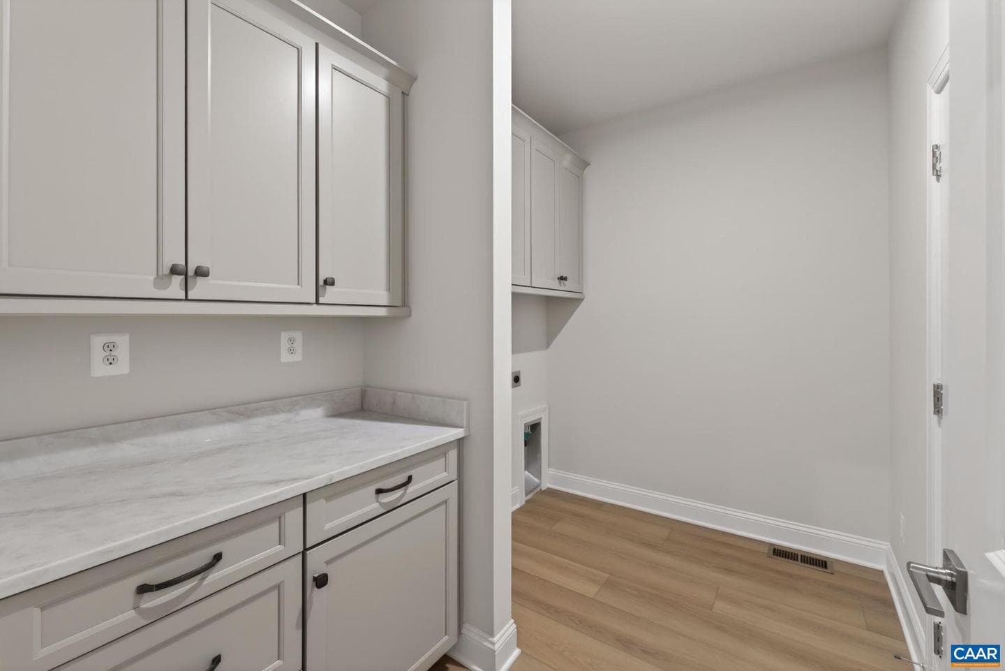 1380 Marcella St photo 26