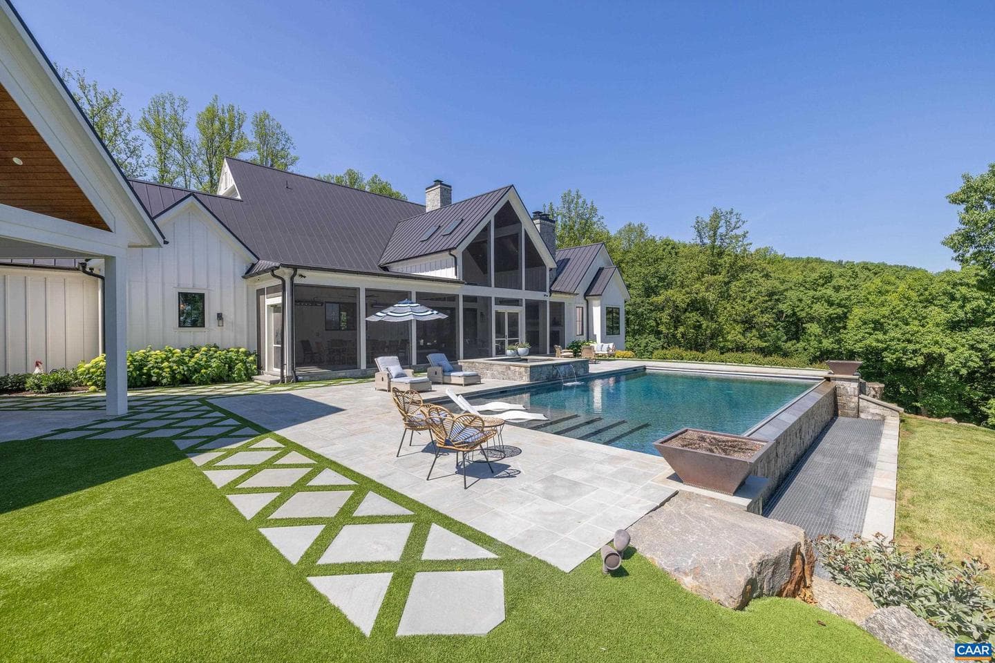 2098 Goodling Rd photo 71