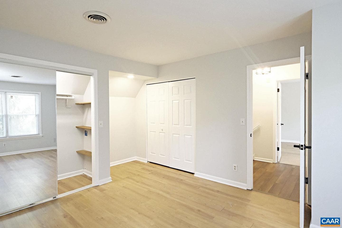 2131 Viburnum Ct photo 12