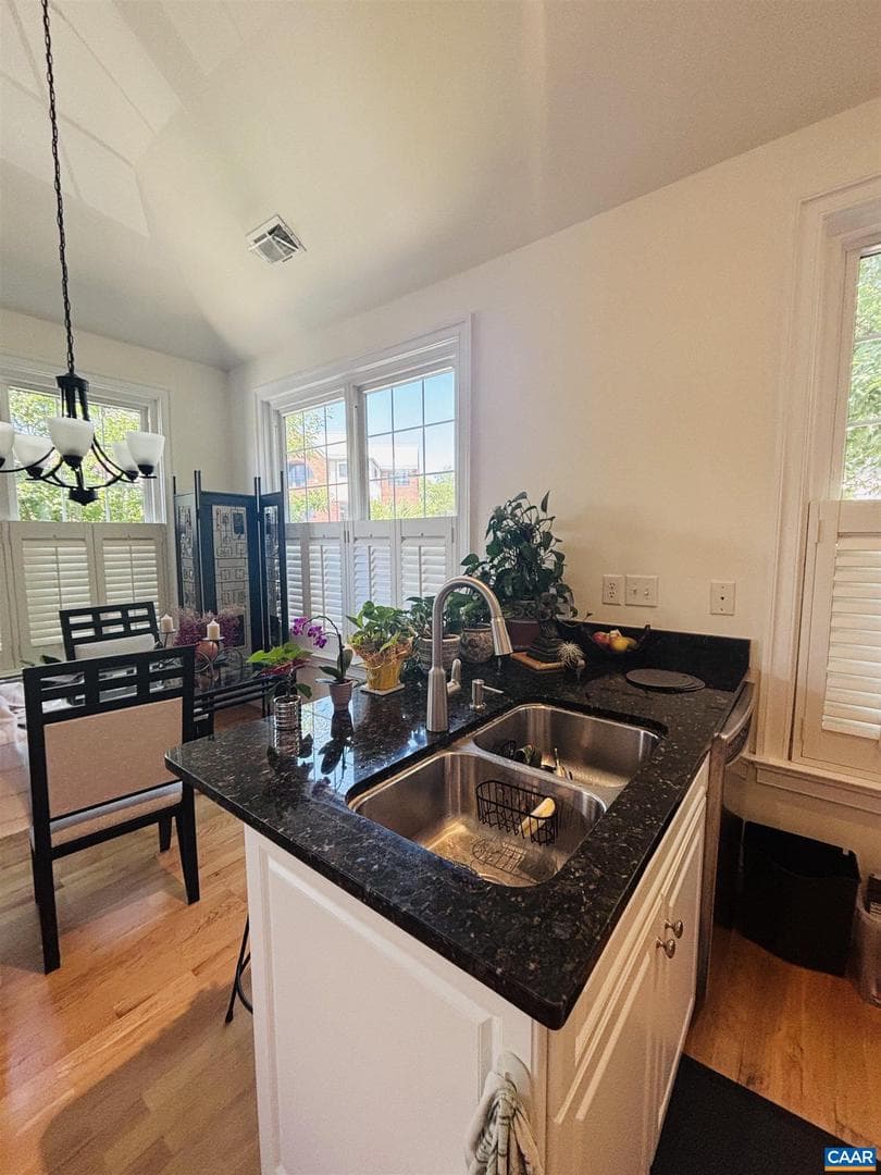 949 Glenwood Station Ln #201 photo 8