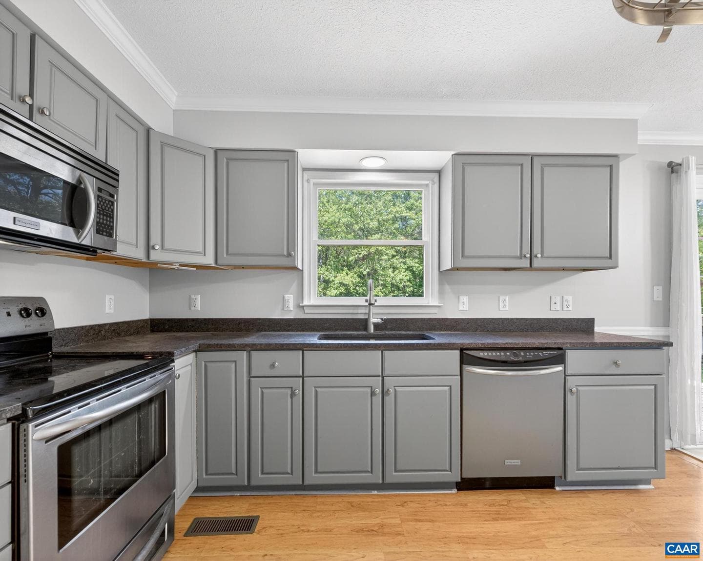 504 Deer Dr photo 26