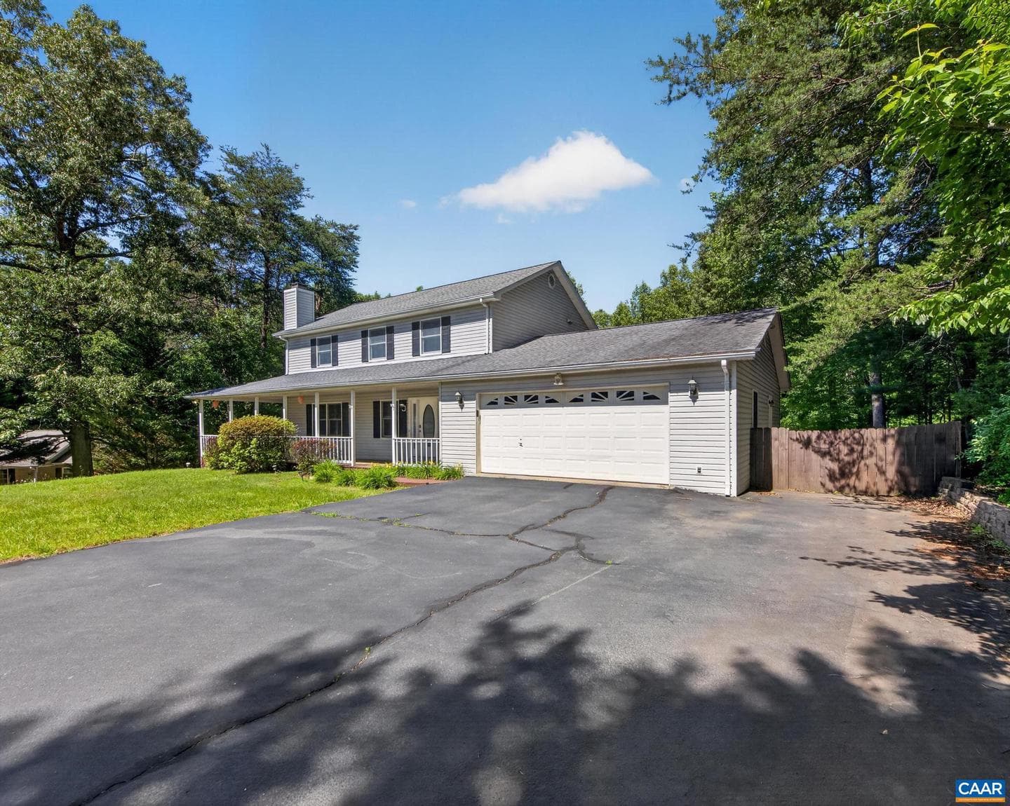 504 Deer Dr photo 4