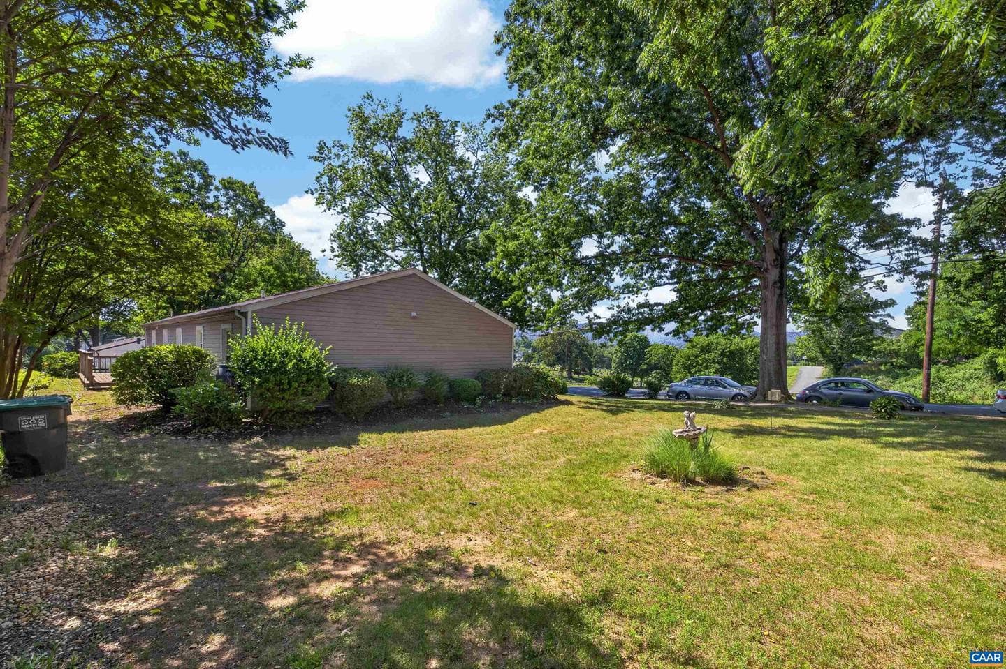 213 Oak St photo 54
