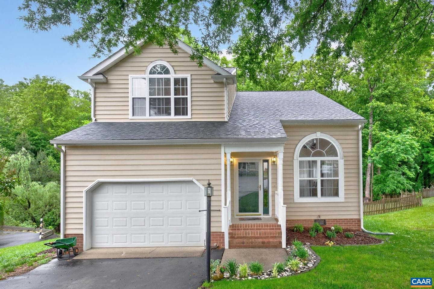 1092 Wintergreen Ln, Charlottesville