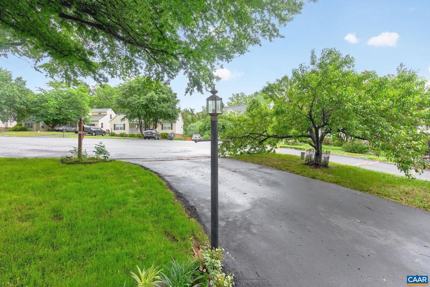 1092 Wintergreen Ln photo 33