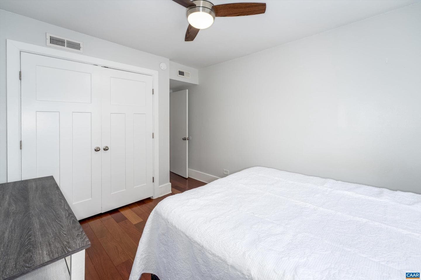 1800 Jefferson Park Ave #206 photo 26