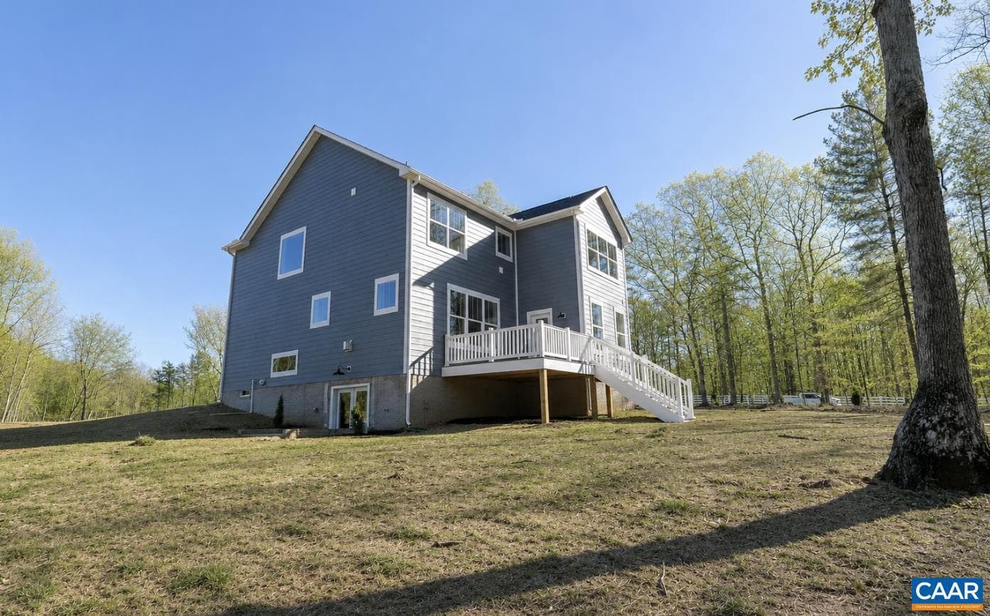 6366 Louisa Rd photo 18