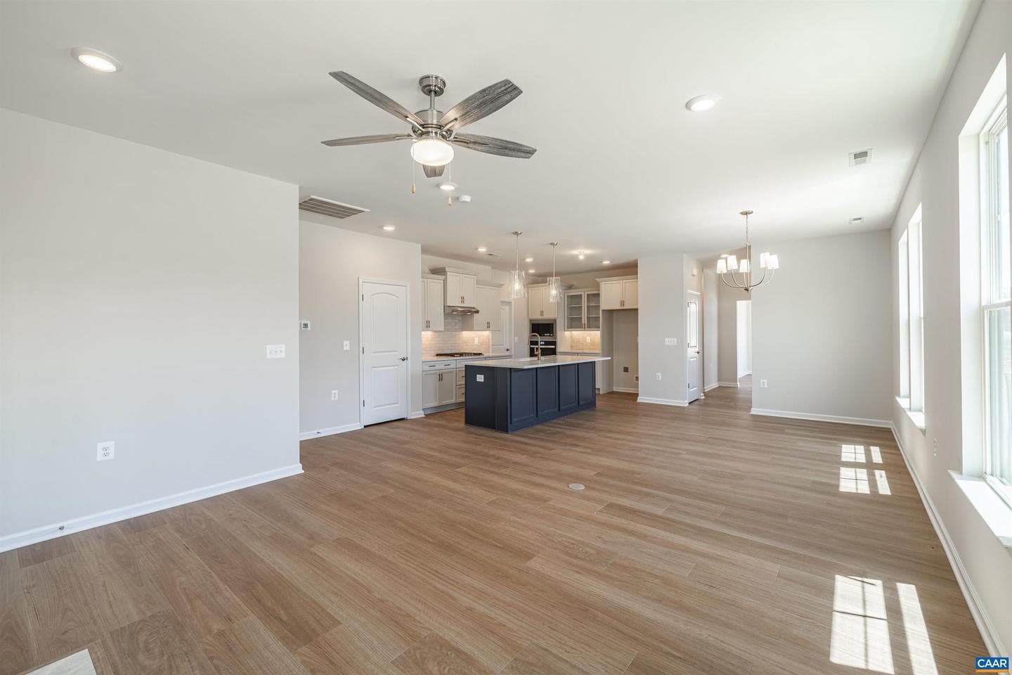 238 Winterberry Dr photo 20