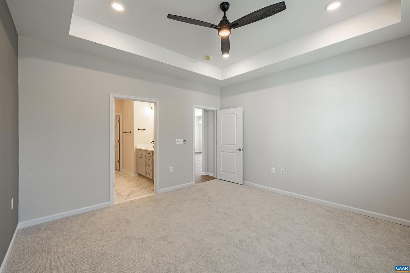 238 Winterberry Dr photo 23