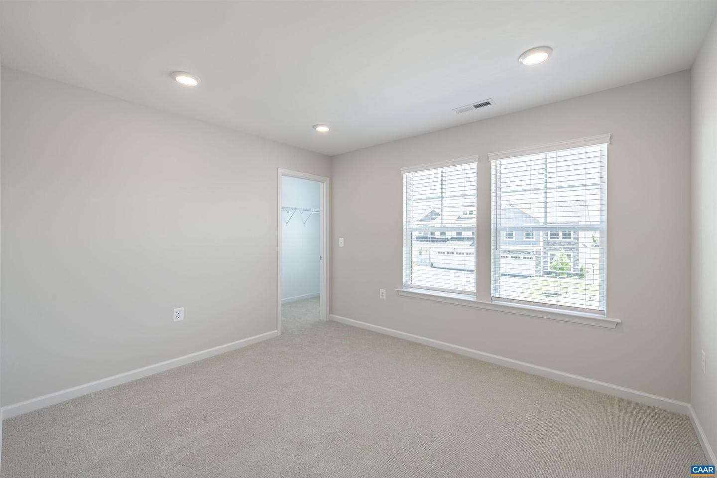 238 Winterberry Dr photo 31