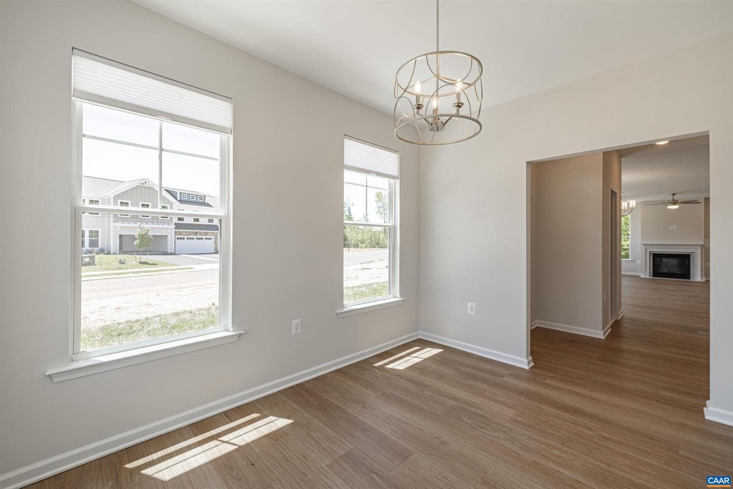 238 Winterberry Dr photo 5