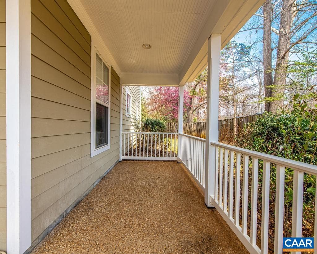 270 Remington Pl photo 5