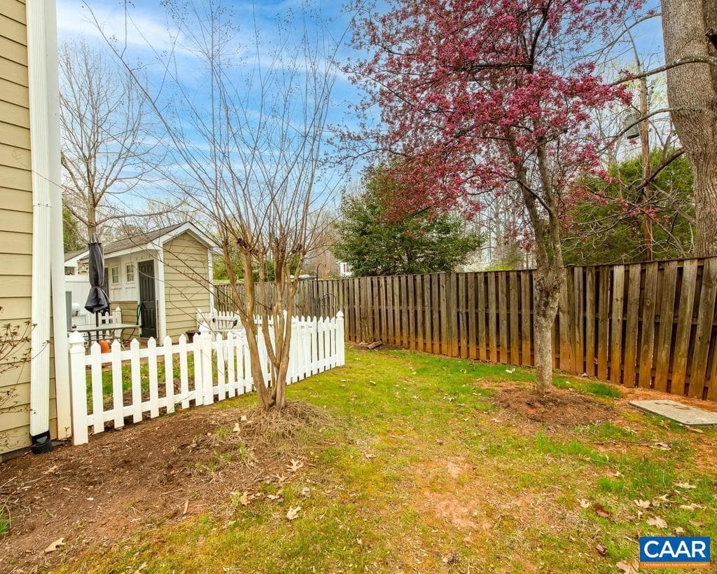 270 Remington Pl photo 7