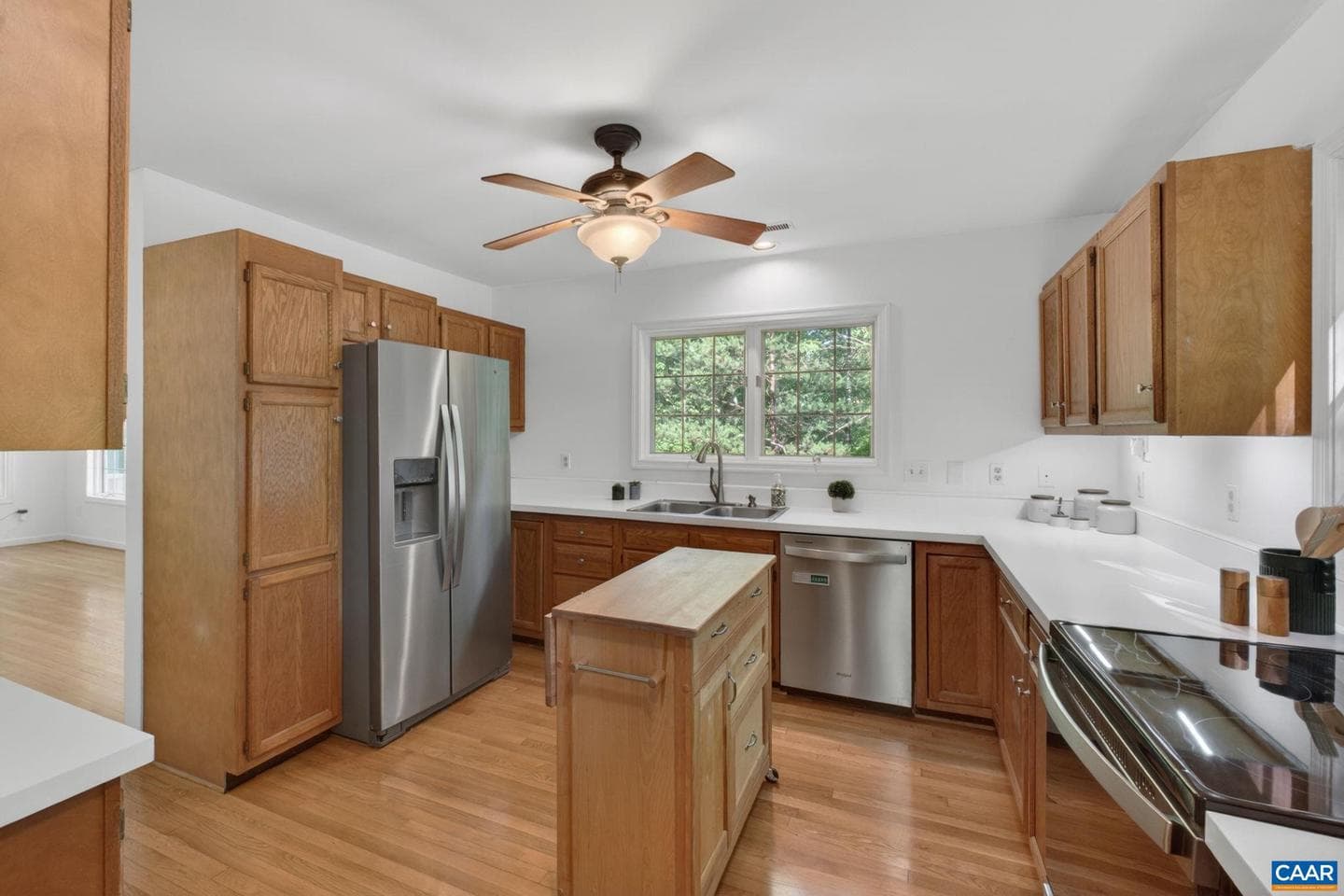 255 Homestead Ln photo 11