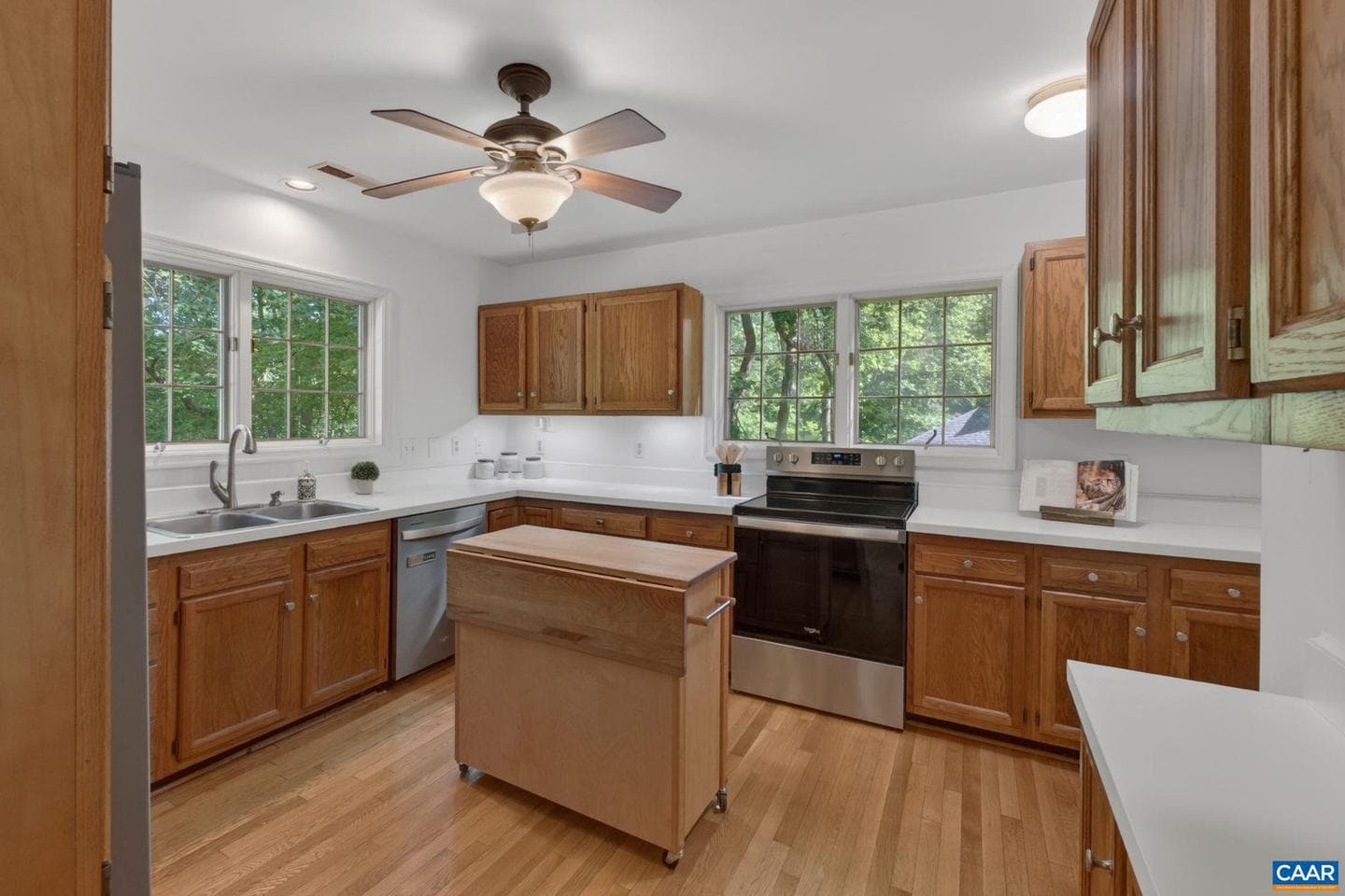 255 Homestead Ln photo 12