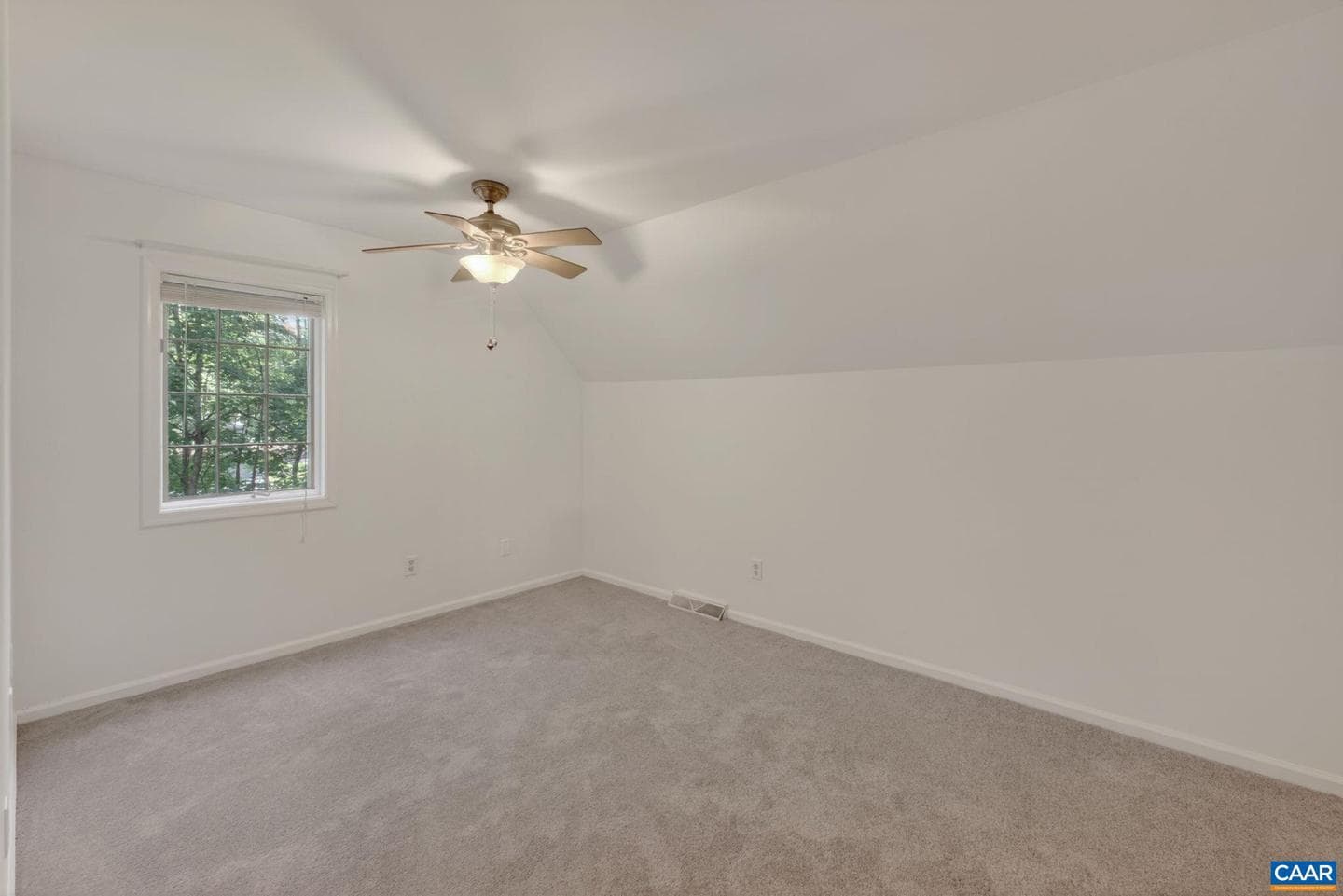 255 Homestead Ln photo 24