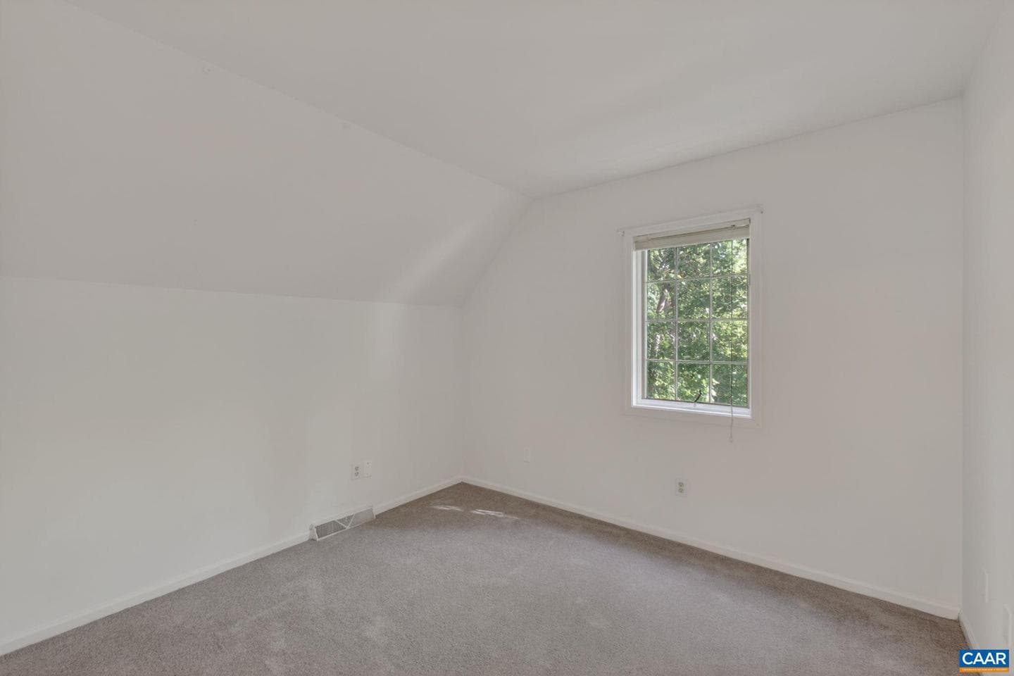255 Homestead Ln photo 25