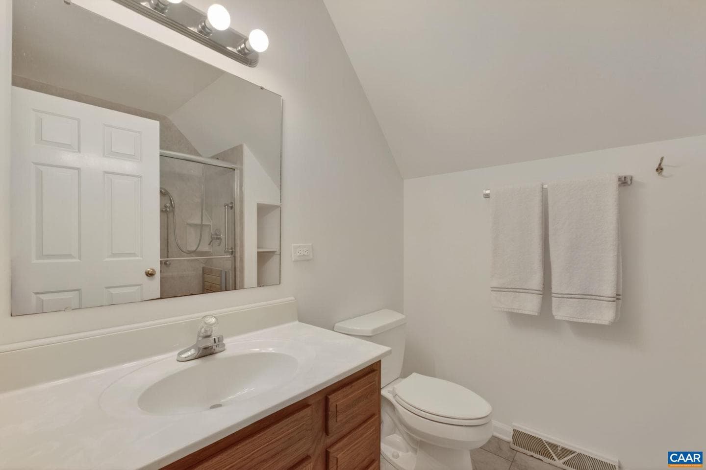 255 Homestead Ln photo 26