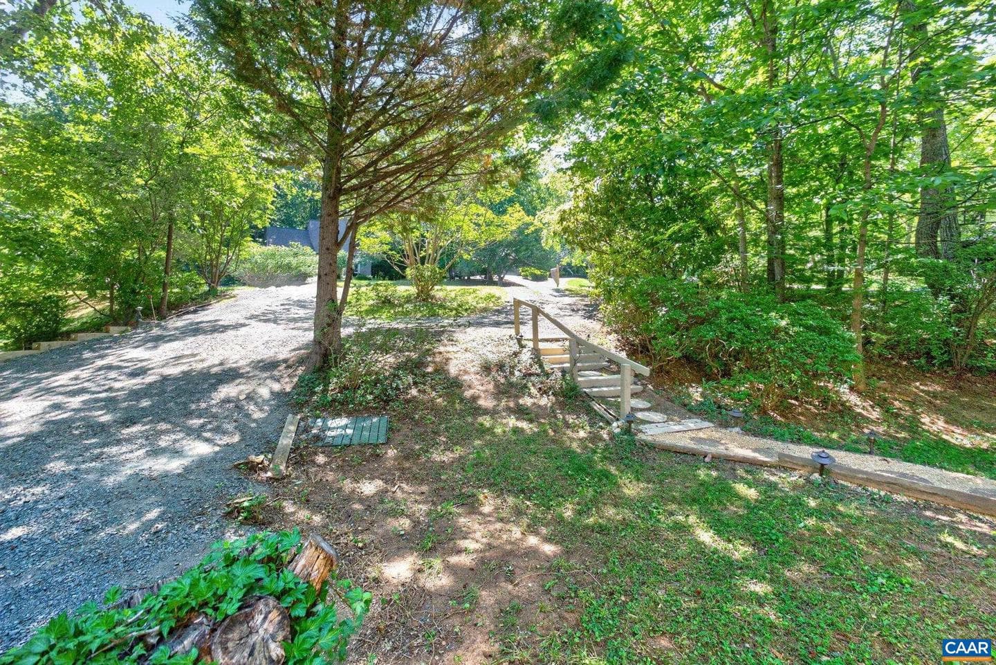 255 Homestead Ln photo 36