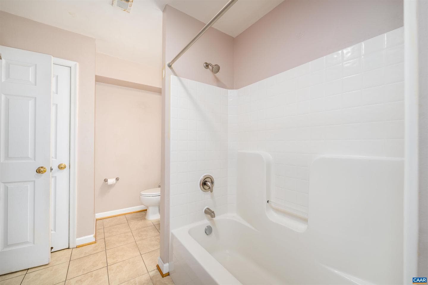 219 Duke St photo 17