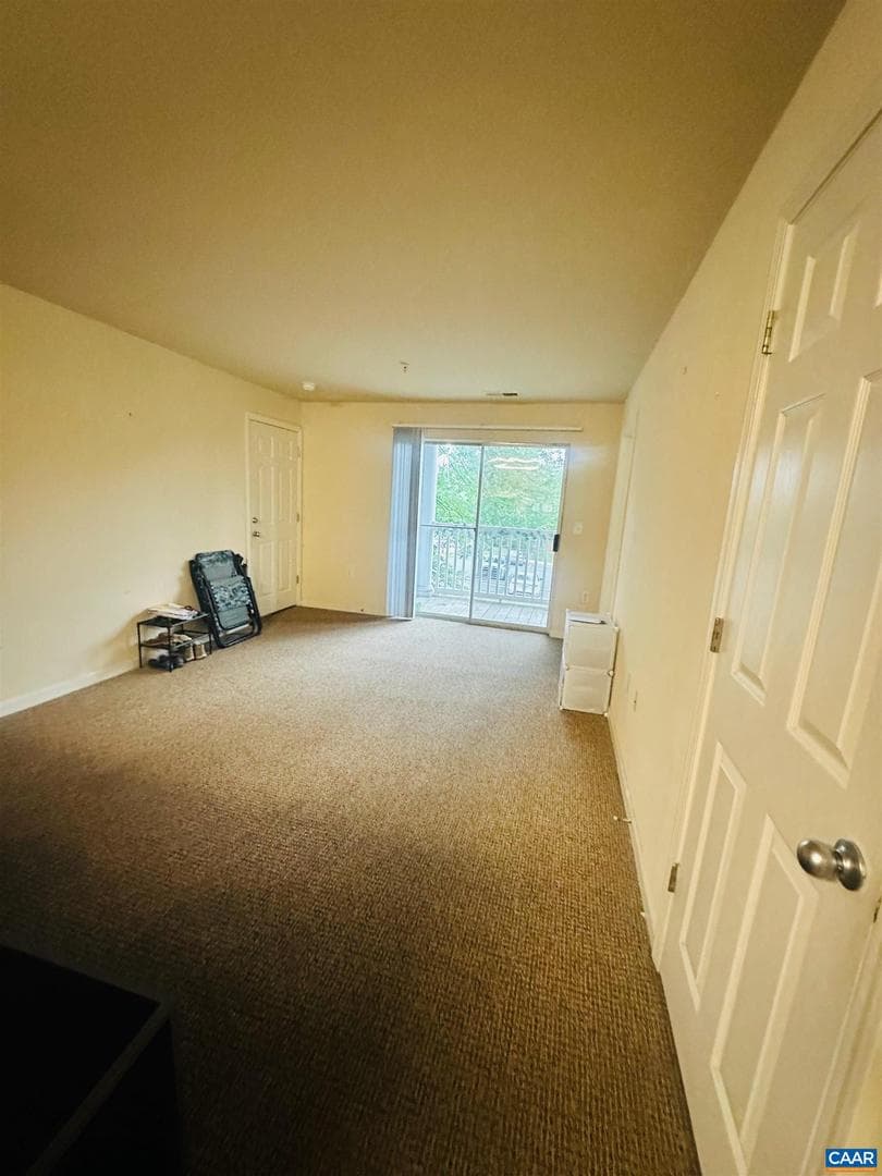 235 Yellowstone Dr #102 photo 4