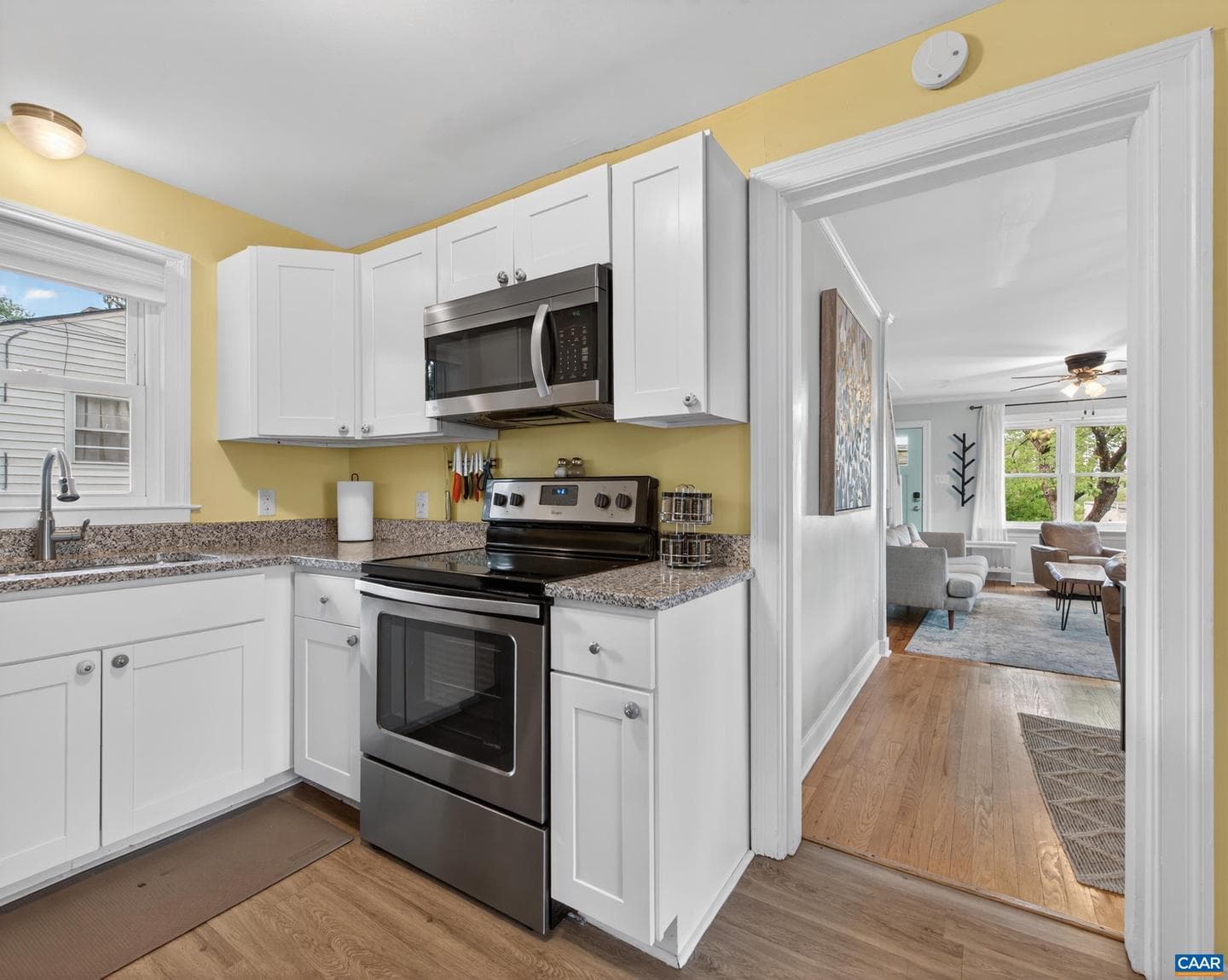 1304 Belleview Ave photo 11
