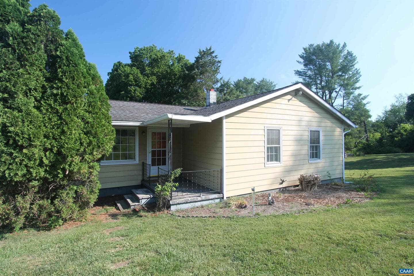 4480 Stony Point Rd photo 3