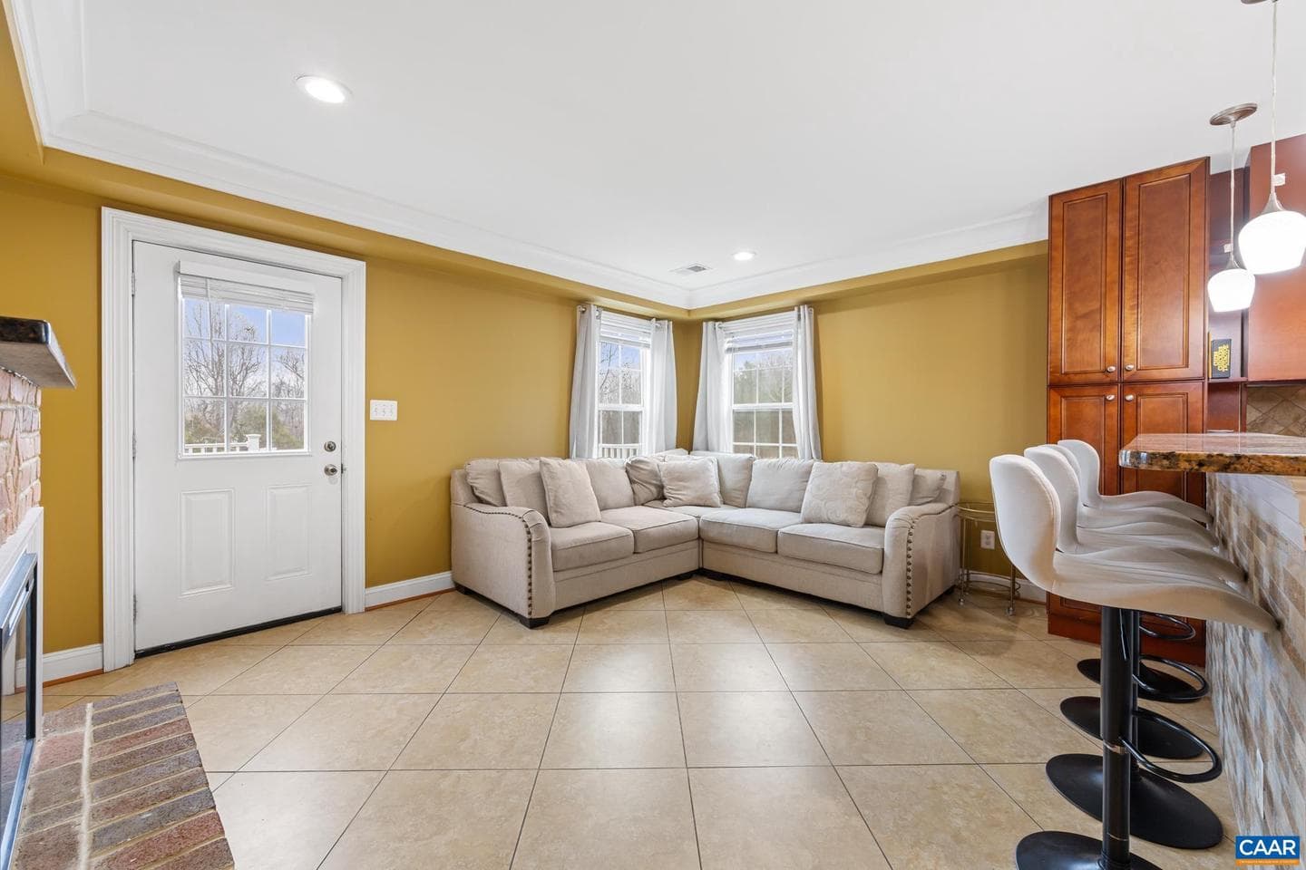 15760 Fox Chase Ln photo 15