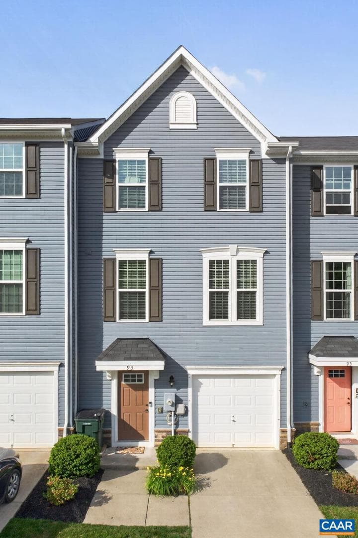 93 Virginia Ave, Palmyra