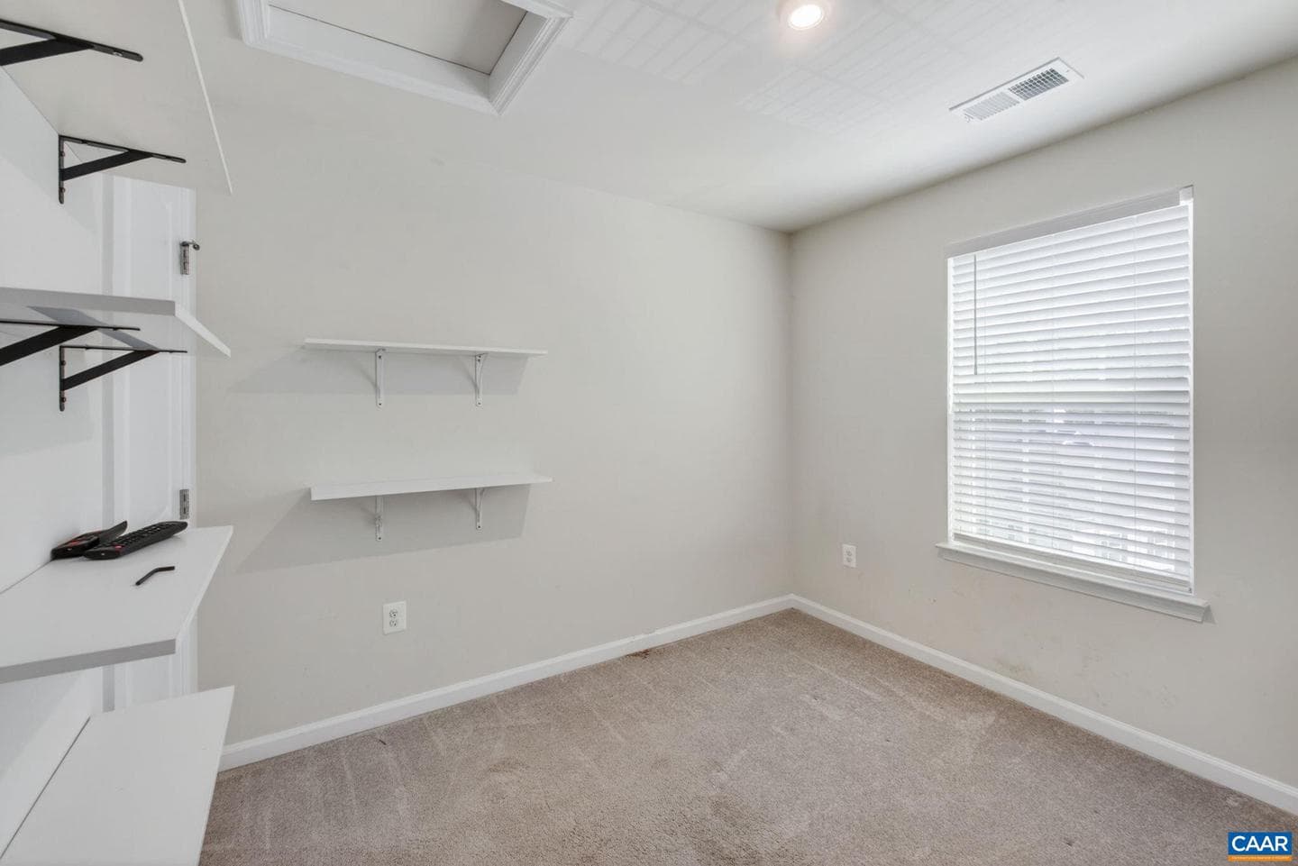 93 Virginia Ave photo 14
