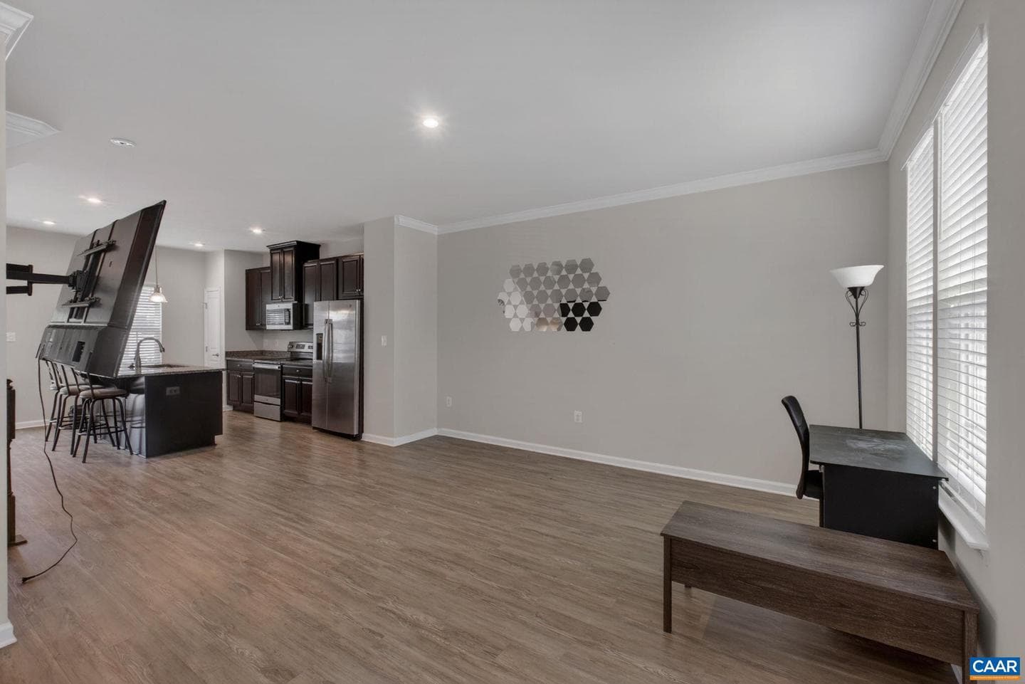 93 Virginia Ave photo 8