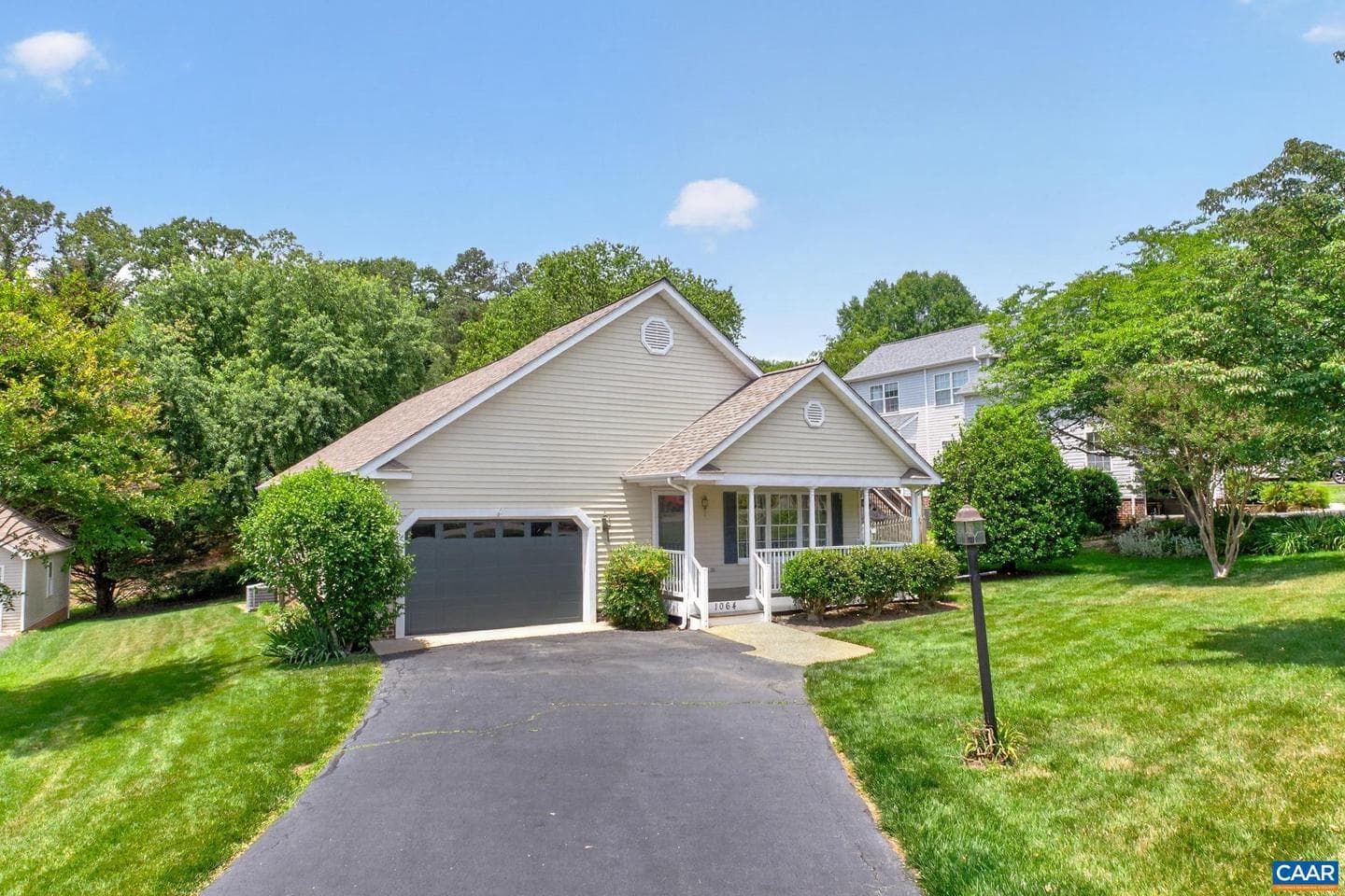 1064 Wintergreen Ln photo 33