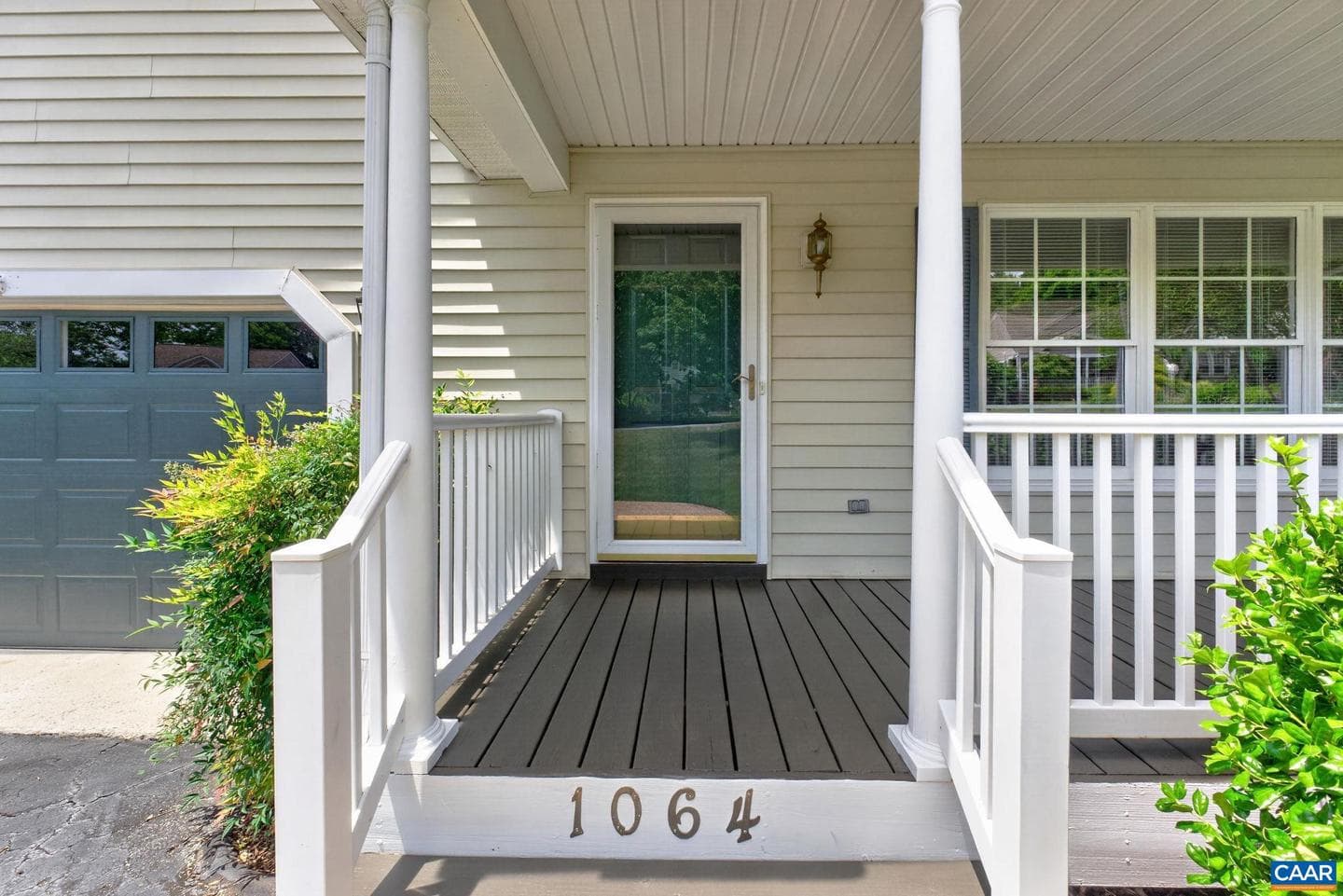 1064 Wintergreen Ln photo 35