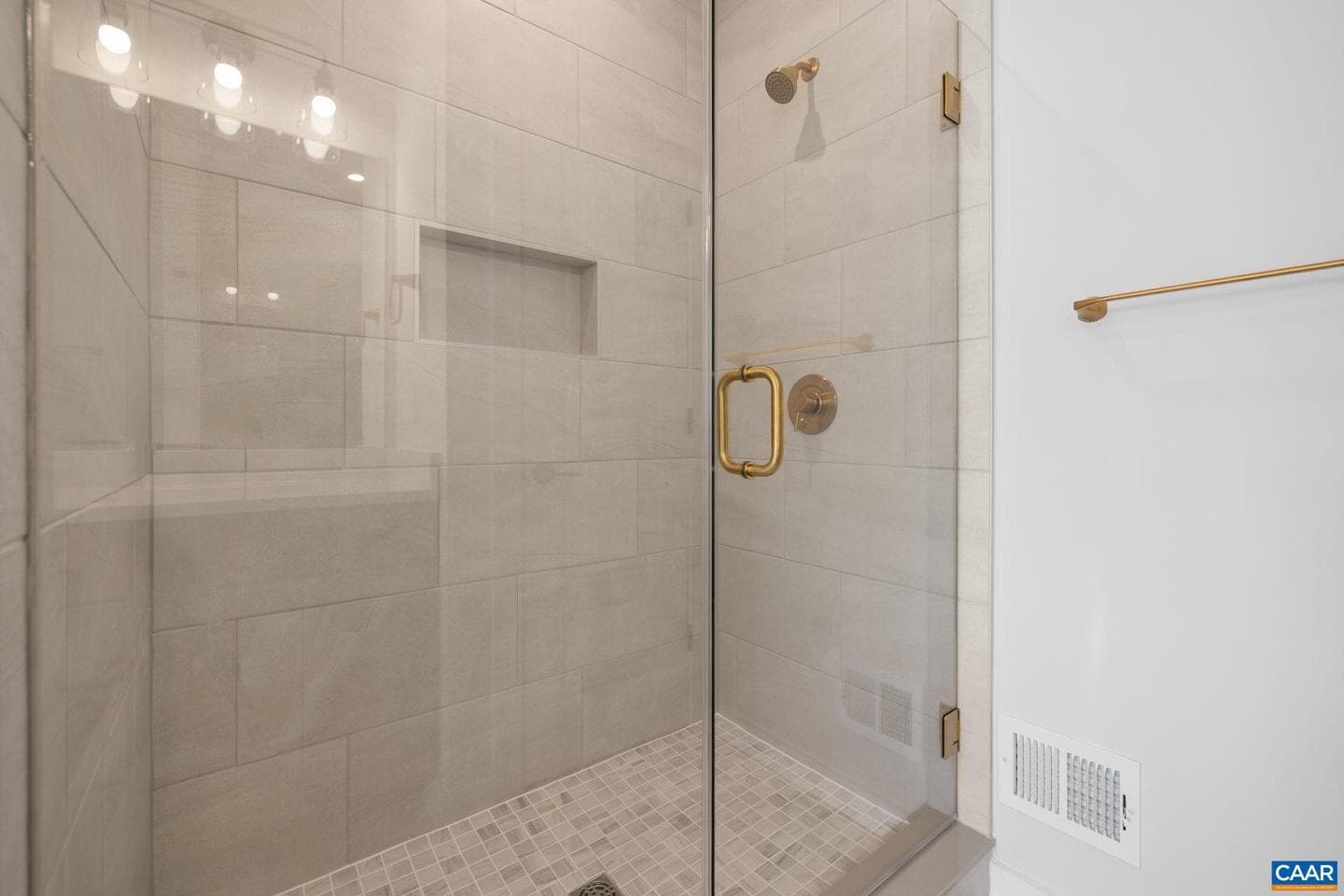 22e Wardell Crest photo 24