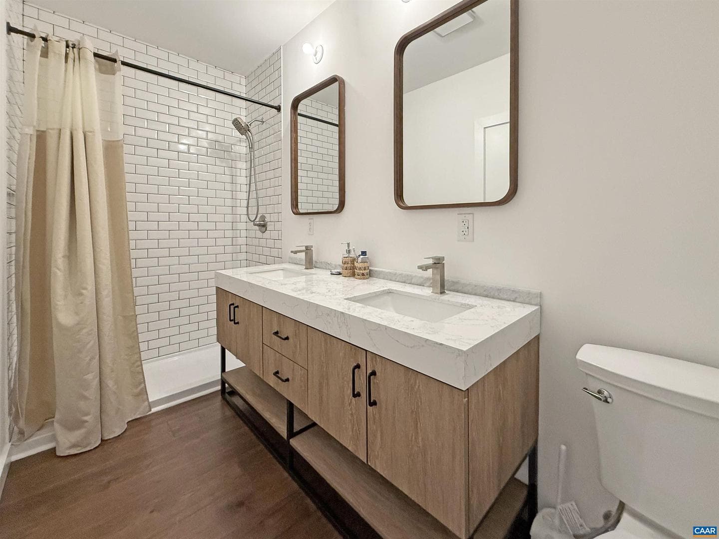 1102 Saint Charles Ct photo 17