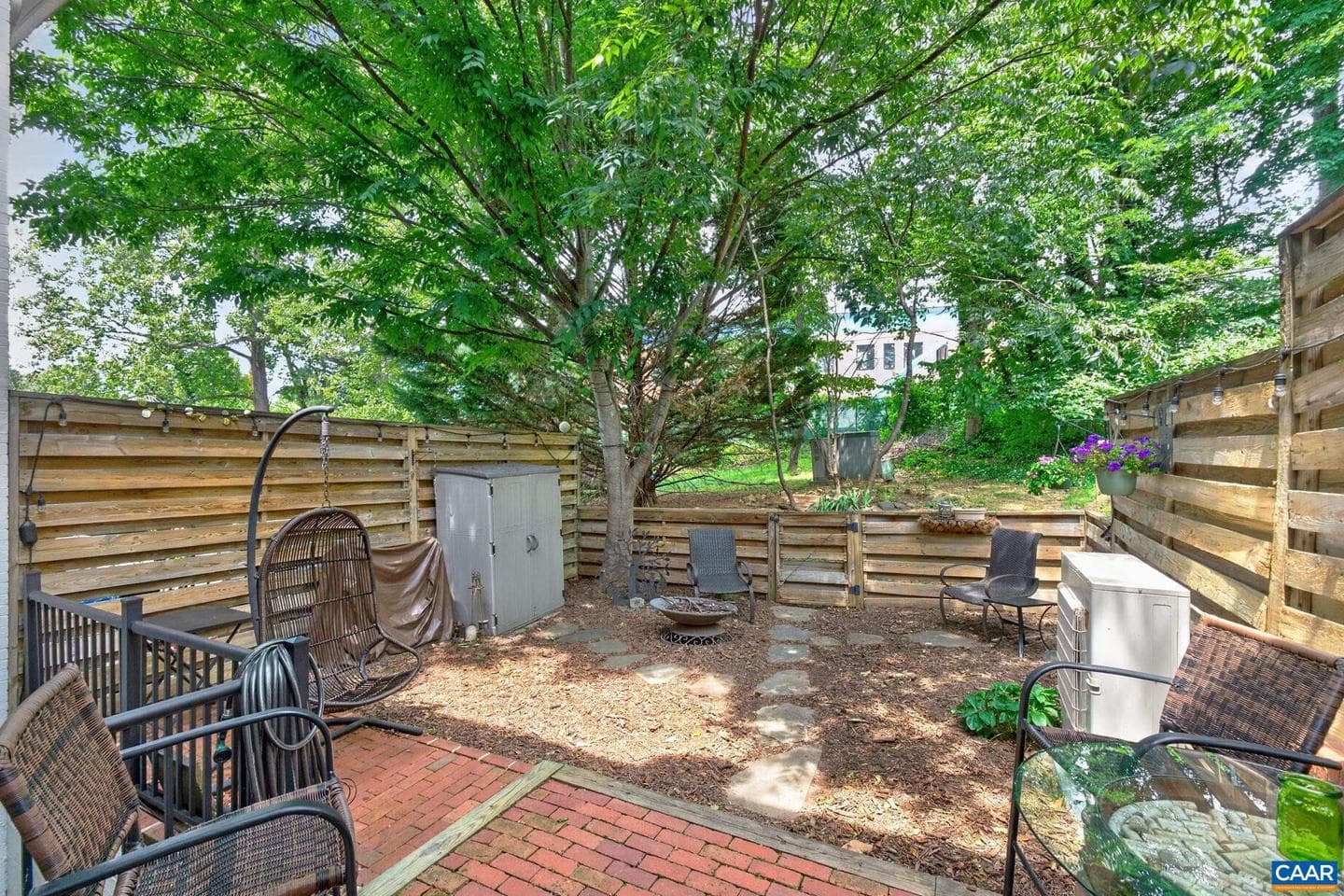 15 Georgetown Green photo 18