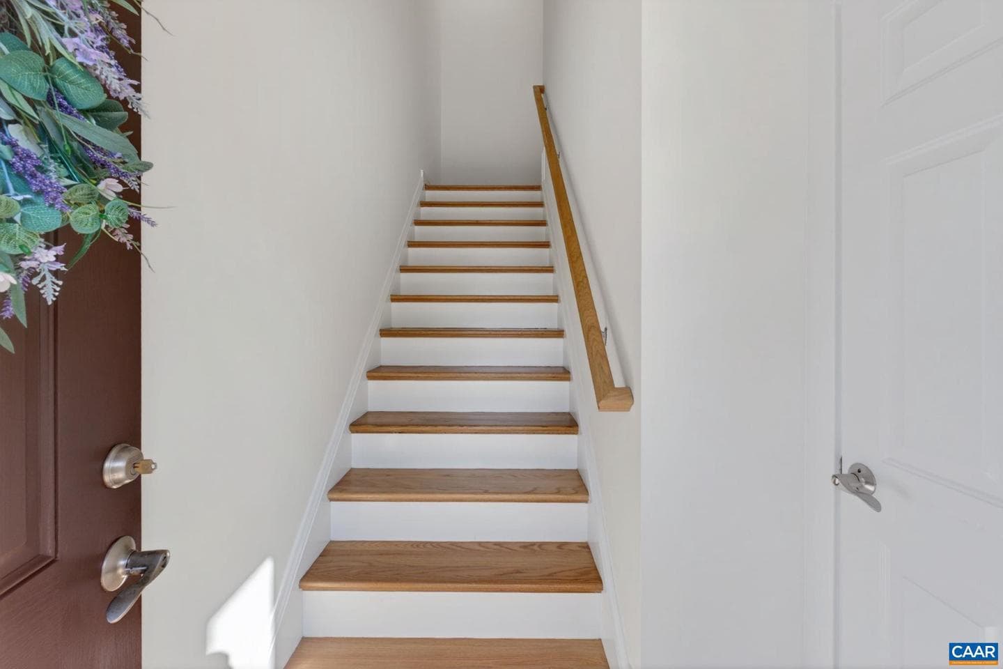 103 Longwood Dr #b photo 3
