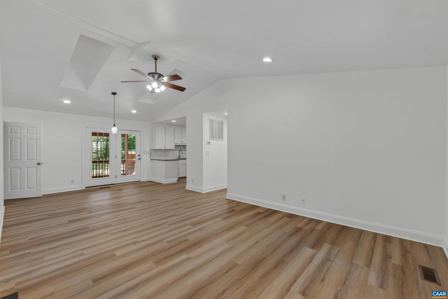 14 Shiloh Ct photo 11