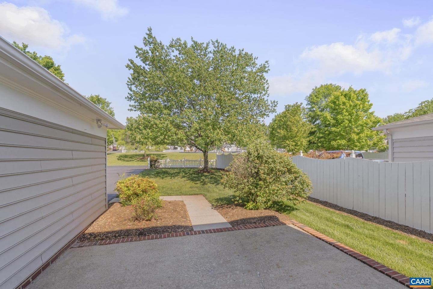 3353 Turnberry Cir photo 6