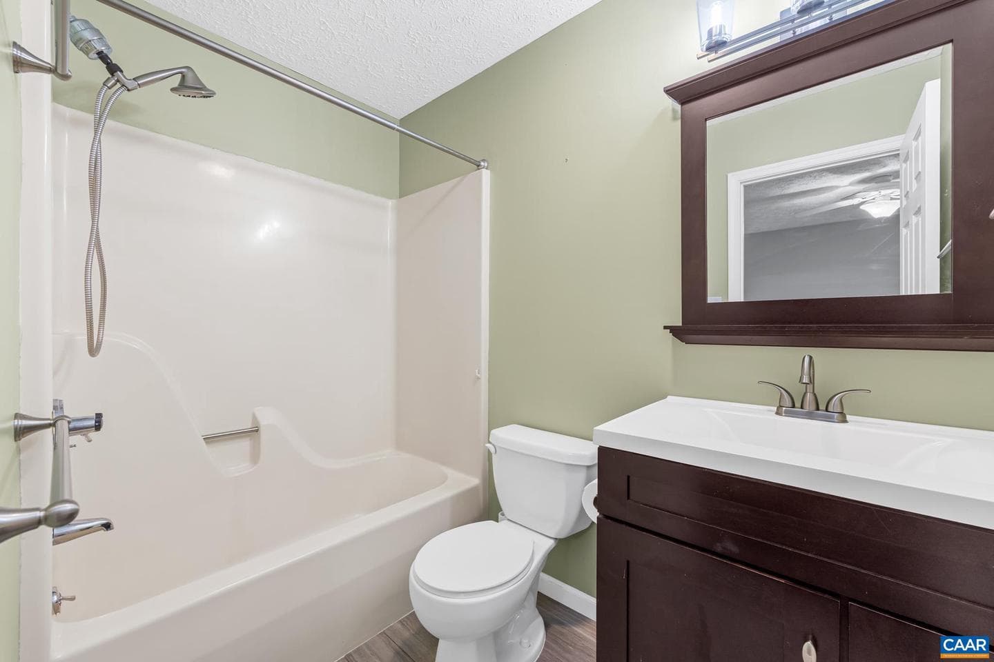 495 Jefferson Dr photo 12