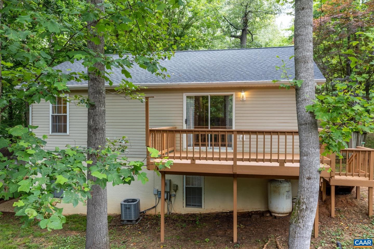495 Jefferson Dr photo 27