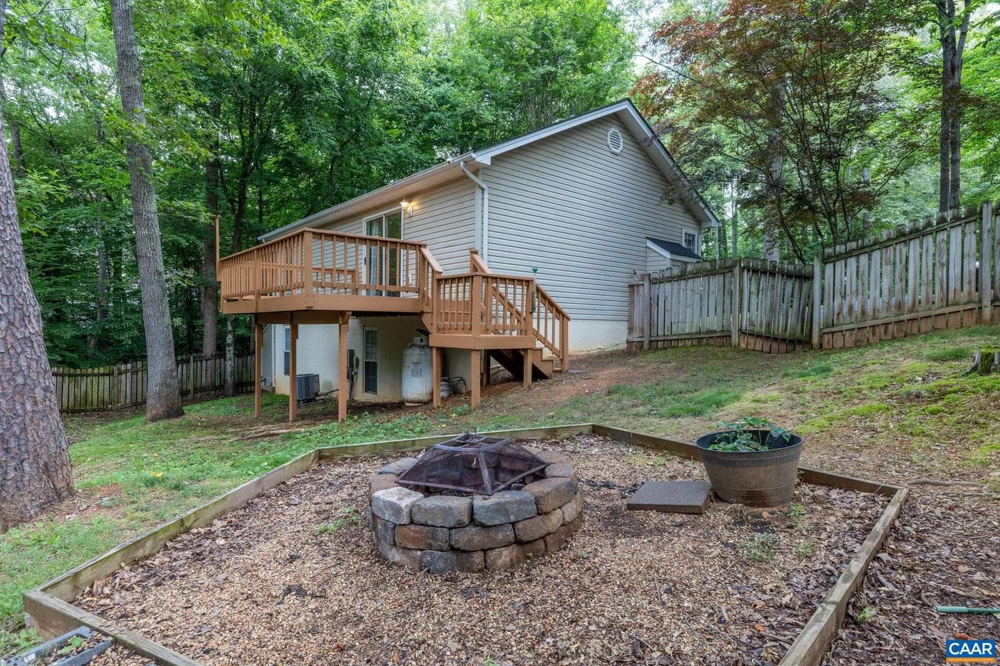 495 Jefferson Dr photo 28