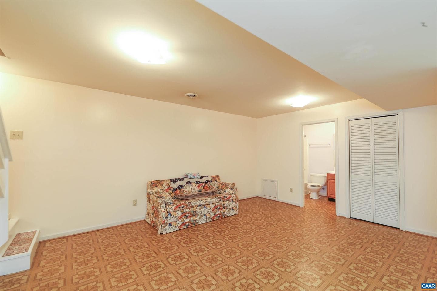 26 West Lake Forest Dr photo 52