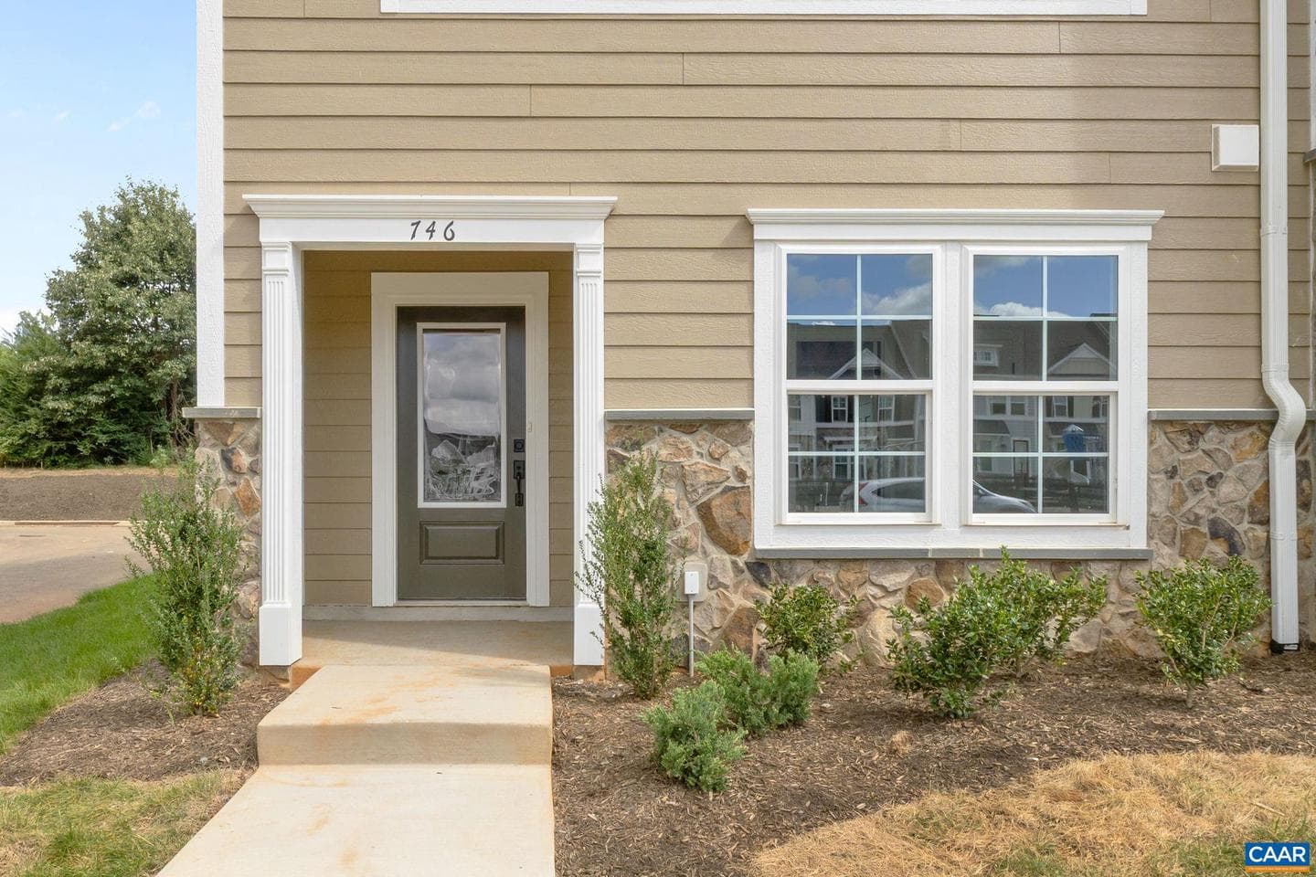 14 Forbes Dr, Charlottesville
