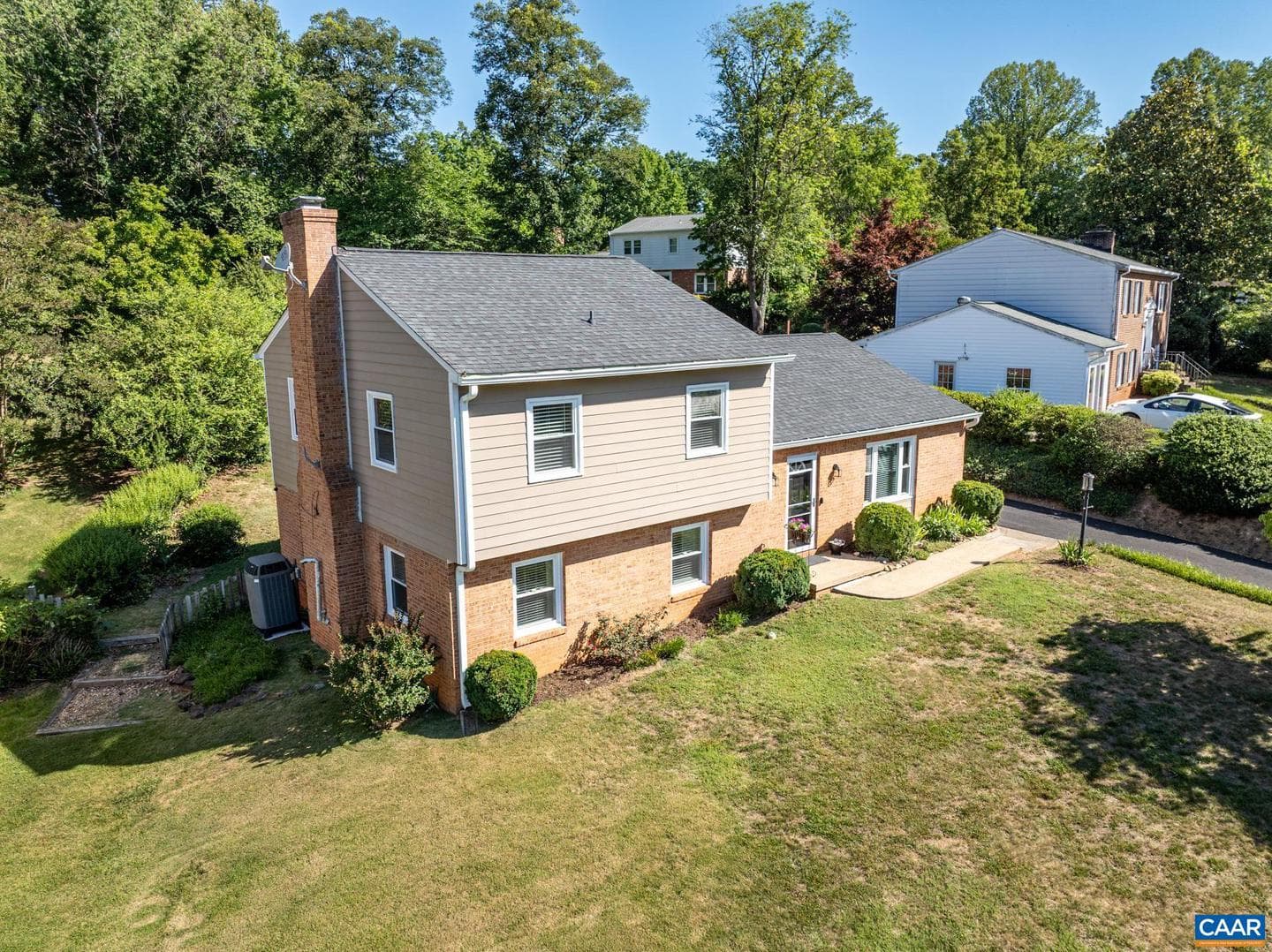 327 Brentwood Rd photo 5