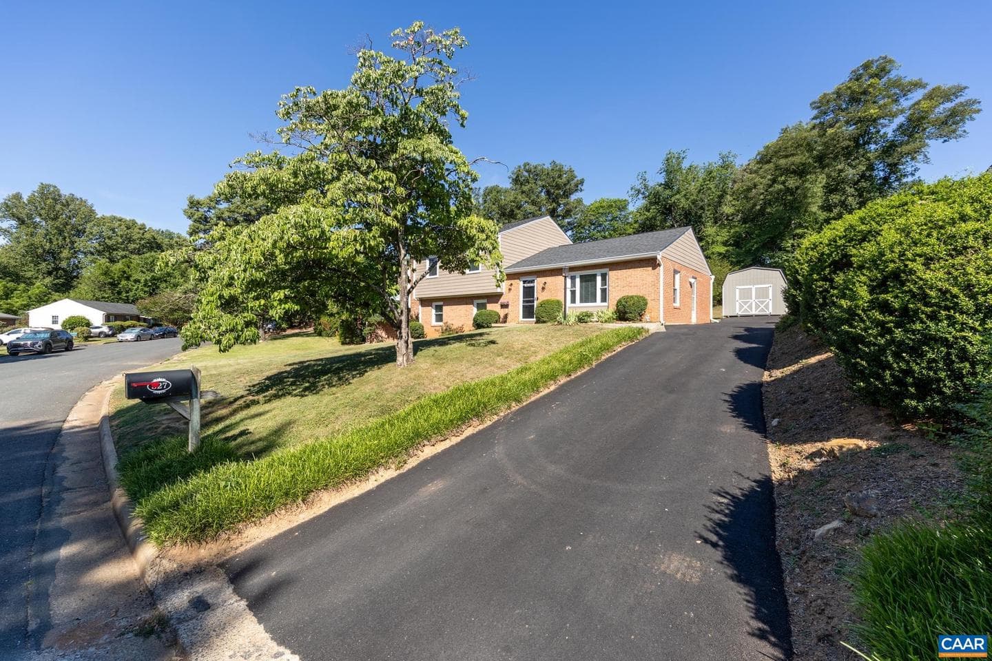 327 Brentwood Rd photo 6