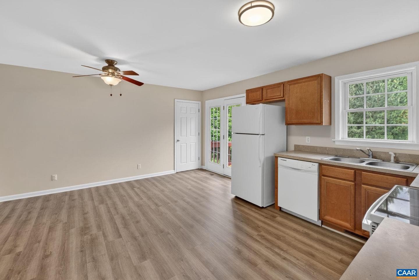 38 Butler Ln photo 15