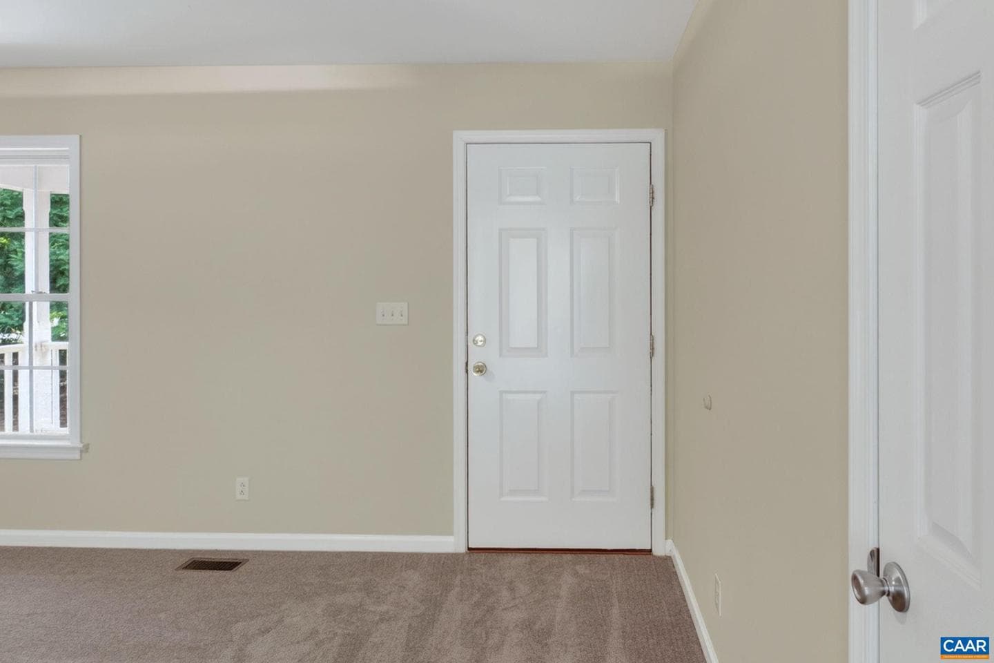 38 Butler Ln photo 5
